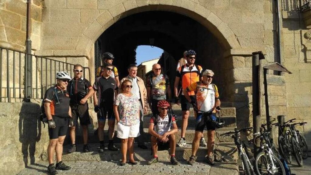 Conférence Passionnante : Découvrez Iberlobo à Vélo !