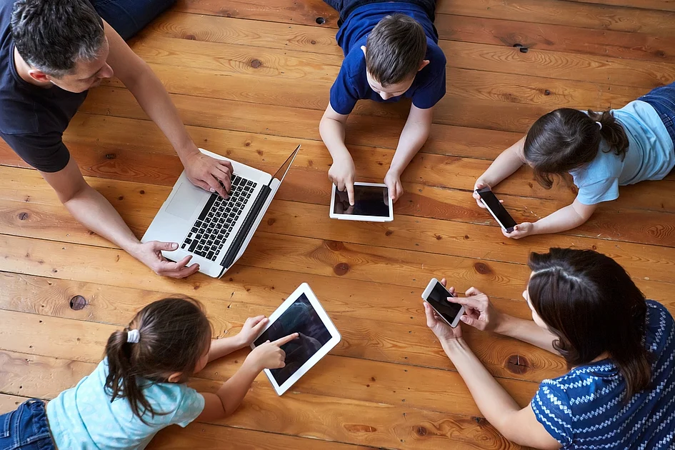 De plus en plus de parents encouragent leurs enfants à créer du contenu, mais attention aux dangers !