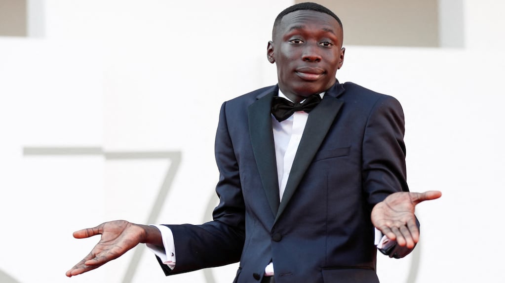Khaby Lame : vente de son image pour 975 millions de dollars, lancement d'une révolution digitale avec l'IA !
